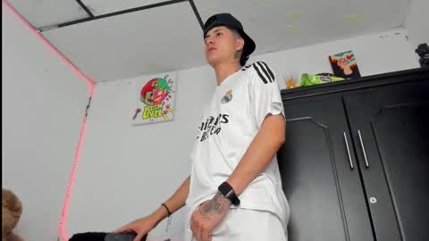 mateo_escobar online show from 4, 11, 2025