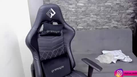 Snapshot of mathew_wolf4 chatting on 27, 11, 2025 Mathew Independent model online show from 27, 11, 2025