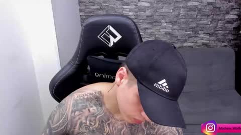 Snapshot of mathew_wolf4 chatting on 28, 11, 2025 Mathew Independent model online show from 28, 11, 2025