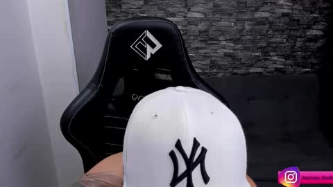 Snapshot of mathew_wolf4 chatting on 18, 12, 2025 Mathew Independent model online show from 18, 12, 2025