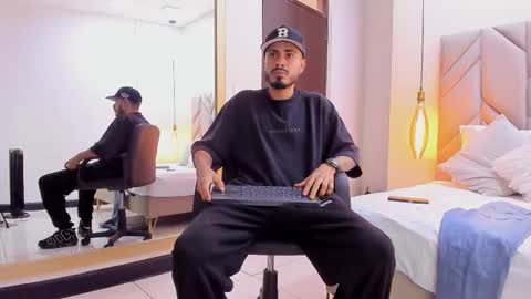 Snapshot of matthewcullenn chatting on 25, 2, 2026 Matthew online show from 25, 2, 2026