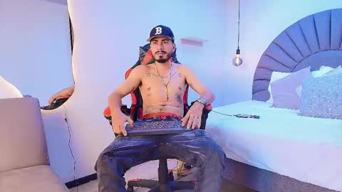 Snapshot of matthewcullenn chatting on 2, 3, 2026 Matthew online show from 2, 3, 2026