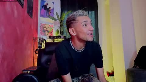Snapshot of matthewfoxxx chatting on 9, 7, 2026 MATTHEW online show from 9, 7, 2026