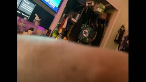 Snapshot of mattyrazz chatting on 30, 9, 2025 NiceBigJuicyHead online show from 30, 9, 2025