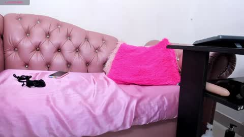 Snapshot of mature_beautiful chatting on 30, 12, 2024 Lucy online show from 30, 12, 2024