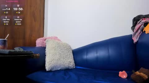 Snapshot of mature_beautiful chatting on 10, 9, 2025 Lucy online show from 10, 9, 2025