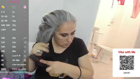 danna mature online show from 3, 3, 2026