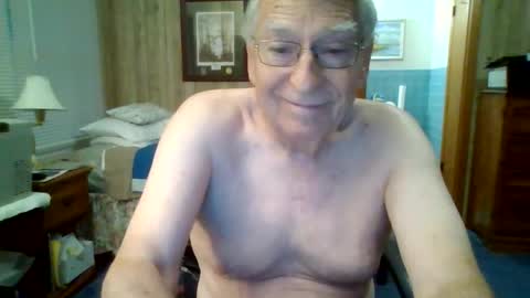Snapshot of maturecouple1954 chatting on 11, 6, 2026 SXECPL55 at G mail Dot Com online show from 11, 6, 2026
