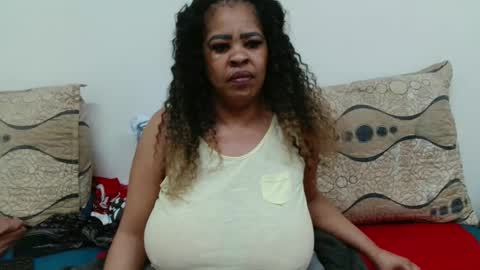 Snapshot of maturedbootyqueen chatting on 4, 6, 2026 QUEEN online show from 4, 6, 2026