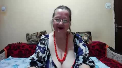 Snapshot of maturemilf chatting on 7, 3, 2025 maturemilf online show from 7, 3, 2025