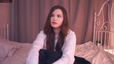 Snapshot of maudhaskell chatting on 2, 2, 2025 Lily online show from 2, 2, 2025