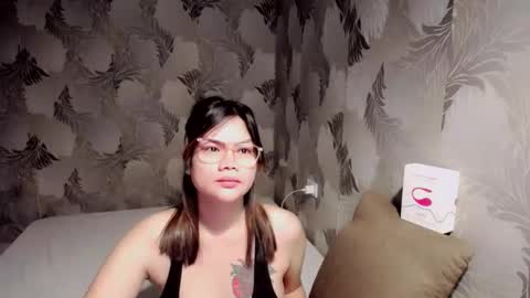 Snapshot of maui2612 chatting on 14, 1, 2026 Maui 18 online show from 14, 1, 2026