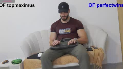 mauro_real_man online show from 25, 11, 2025