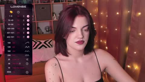 Snapshot of mavis_crystal chatting on 6, 12, 2024 Mavis online show from 6, 12, 2024