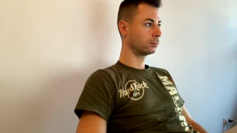 Snapshot of max681334 chatting on 18, 12, 2024 max681334 online show from 18, 12, 2024