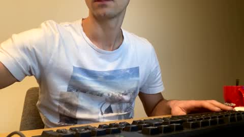 Snapshot of max681334 chatting on 16, 1, 2025 max681334 online show from 16, 1, 2025