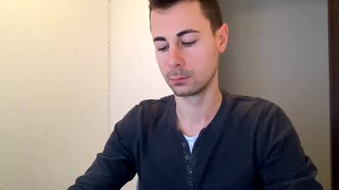 Snapshot of max681334 chatting on 31, 1, 2025 max681334 online show from 31, 1, 2025