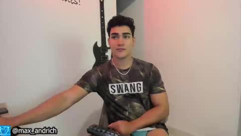 Snapshot of max__andrich chatting on 22, 10, 2025 Max... online show from 22, 10, 2025