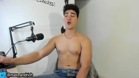 Snapshot of max__andrich chatting on 2, 7, 2026 Max... online show from 2, 7, 2026