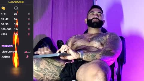 max__prada online show from 13, 9, 2025