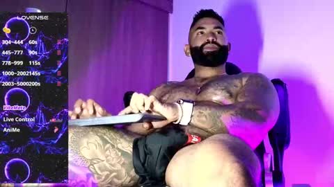 max__prada online show from 2, 10, 2025