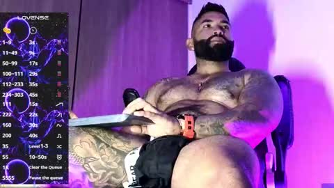 max__prada online show from 3, 10, 2025