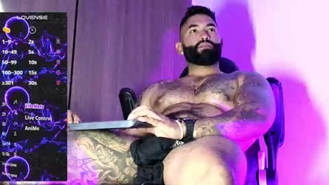 max__prada online show from 4, 10, 2025