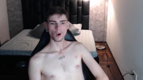 Snapshot of max_denver05 chatting on 15, 9, 2025 max_denver05 online show from 15, 9, 2025