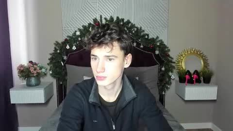 Snapshot of max_foks chatting on 8, 1, 2026 Max online show from 8, 1, 2026