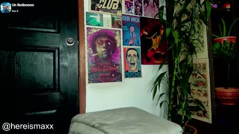 Snapshot of max_greenn chatting on 27, 12, 2024 Max Follow me IGX hereismaxx online show from 27, 12, 2024