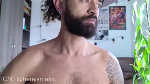 Max Follow me IGX hereismaxx online show from 25, 11, 2025