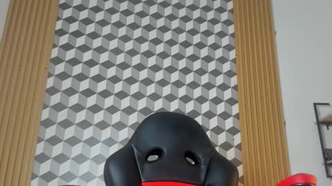 Snapshot of max_jowel chatting on 17, 11, 2025 max_jowel online show from 17, 11, 2025