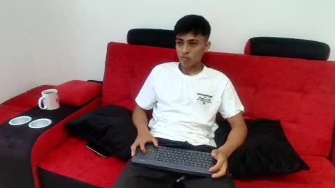 Snapshot of max_latin_ chatting on 13, 1, 2025 max_latin_ online show from 13, 1, 2025