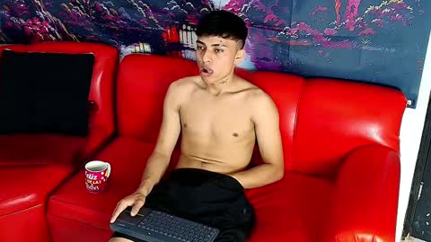 Snapshot of max_latin_ chatting on 1, 2, 2025 max_latin_ online show from 1, 2, 2025