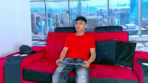 Snapshot of max_latin_ chatting on 14, 2, 2025 max_latin_ online show from 14, 2, 2025