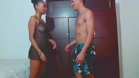 Max y Sofia online show from 7, 2, 2025