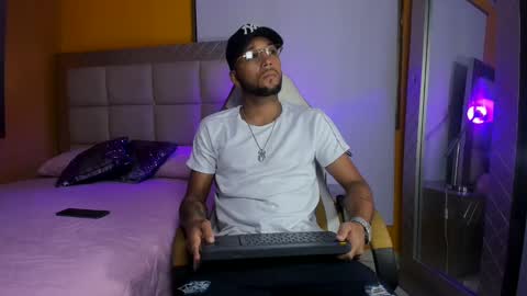 max_sexyhot26 online show from 10, 2, 2025