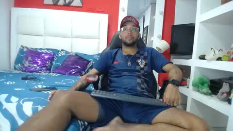 max_sexyhot26 online show from 15, 2, 2025