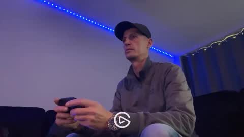 Snapshot of maxbose666 chatting on 1, 11, 2025 Max online show from 1, 11, 2025