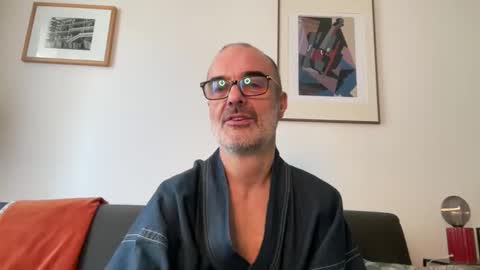 Max Mikado online show from 3, 3, 2026