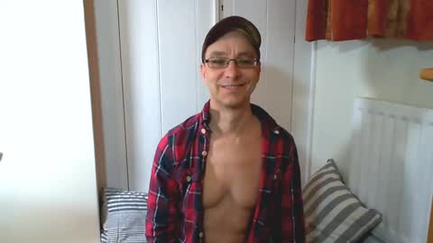 Snapshot of maxdavies chatting on 20, 1, 2025 Max Davies online show from 20, 1, 2025