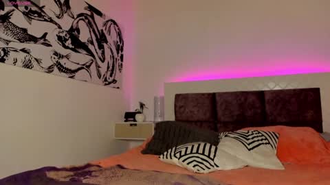 Max online show from 4, 2, 2025