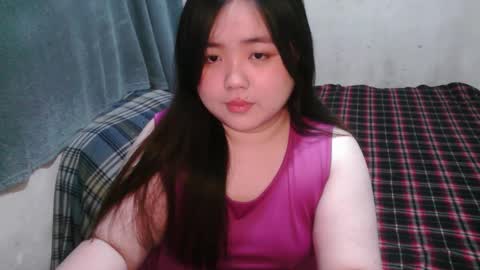 Snapshot of maxie_cat chatting on 4, 10, 2025 Maxie online show from 4, 10, 2025