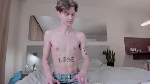 Snapshot of maxim_burn chatting on 2, 3, 2025 maxim burn online show from 2, 3, 2025