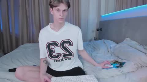 Snapshot of maxim_burn chatting on 3, 3, 2025 maxim burn online show from 3, 3, 2025
