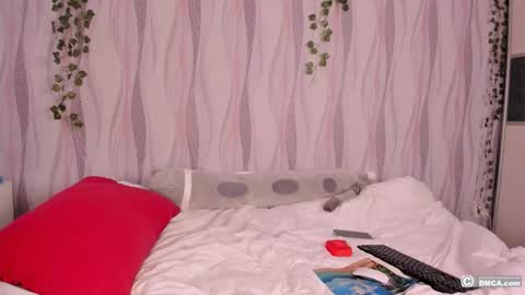Snapshot of maxim_burn chatting on 7, 10, 2025 maxim burn online show from 7, 10, 2025