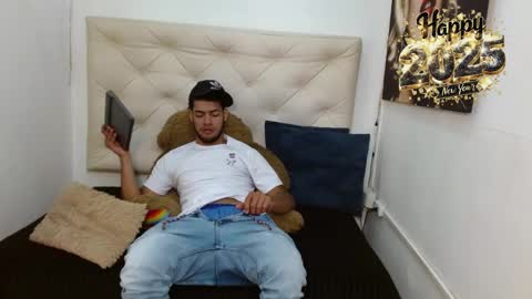 Snapshot of maximiliano_herrera chatting on 3, 1, 2025 Maximiliano Herrera online show from 3, 1, 2025