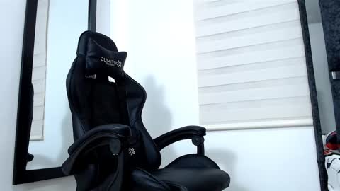 Snapshot of maximo_sebastian chatting on 10, 3, 2025 Maximo Sebastian online show from 10, 3, 2025