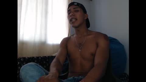 Maximo Aron Vega online show from 9, 12, 2024