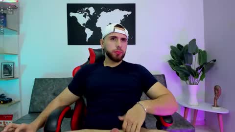 Maximo Wolf online show from 25, 11, 2025